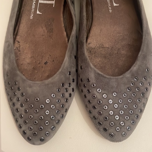 AGL Grey Suede Studded Flats EU 37.5 US size 7 pointed toe EUC Classy slip on - Picture 4 of 10